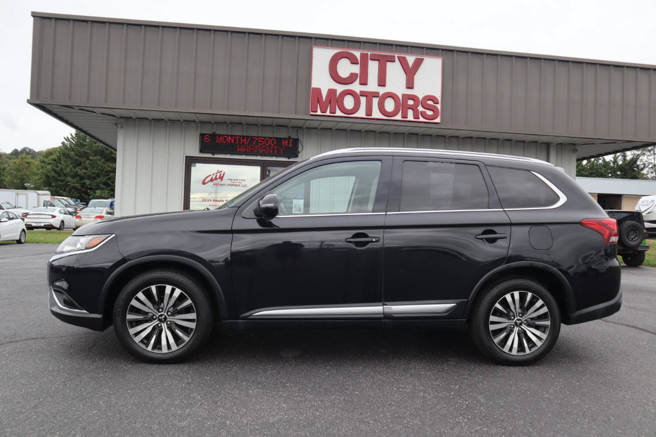 Used 2019 Mitsubishi Outlander SEL AWD/4WD image 13