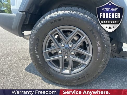 Used 2025 Jeep Wrangler Sport AWD/4WD image 9