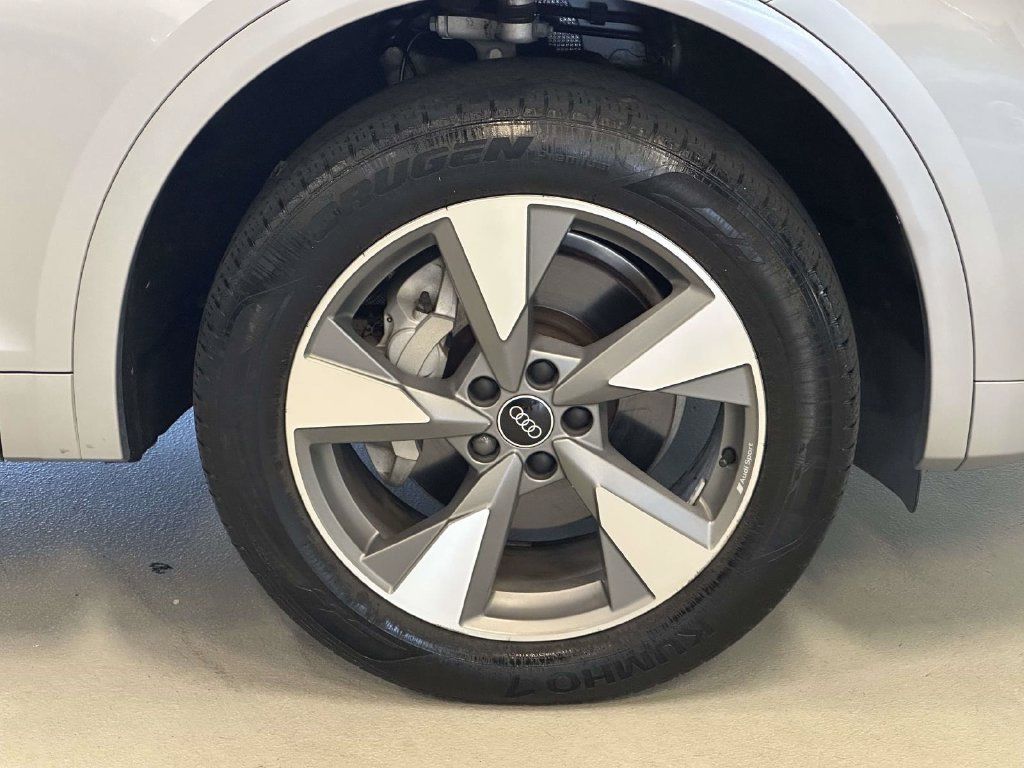 Used 2023 Audi Q5 2.0T Premium AWD/4WD image 9