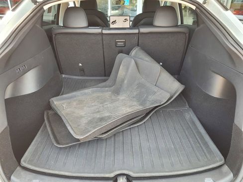 Used 2021 Tesla Model Y Long Range image 23
