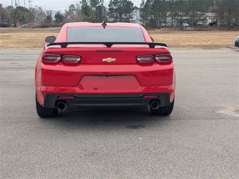 Used 2023 Chevrolet Camaro LT image 4
