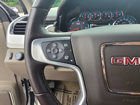 Used 2018 GMC Yukon SLT w/ Open Road Package AWD/4WD image 31