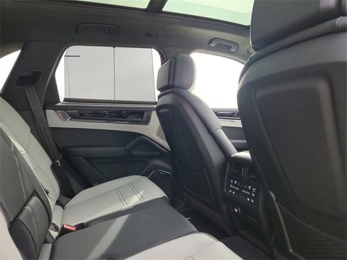 New 2025 Porsche Cayenne Turbo image 15