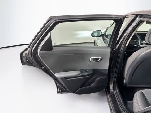 Used 2025 Kia K4 FWD image 25