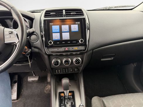 Used 2023 Mitsubishi Outlander Sport LE AWD/4WD image 22