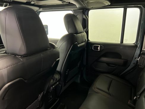 Used 2026 Jeep Wrangler Unlimited Rubicon 392 w/ Quick Order Package 27X Moab AWD/4WD image 19
