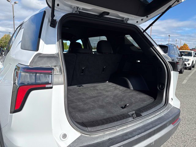 Used 2025 Chevrolet Equinox LT AWD/4WD image 14