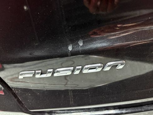 Used 2020 Ford Fusion Titanium image 27