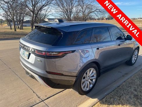 Used 2018 Land Rover Range Rover Velar S image 3