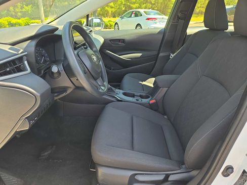 Used 2024 Toyota Corolla LE FWD image 19
