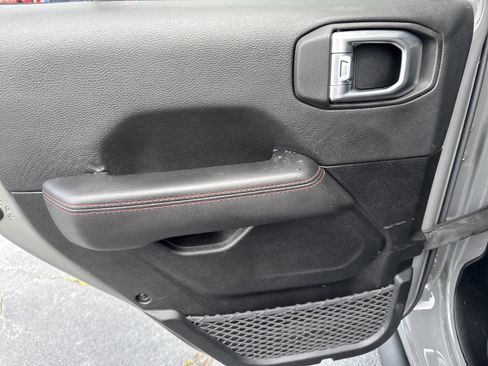 Used 2021 Jeep Gladiator Rubicon AWD/4WD image 23