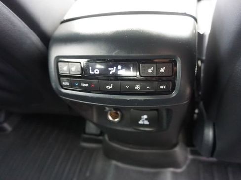 Used 2020 Hyundai Palisade Limited FWD image 13