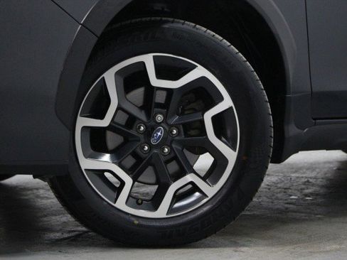 Used 2017 Subaru Crosstrek 2.0i Limited image 3