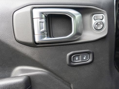 Used 2023 Jeep Wrangler Unlimited Sport AWD/4WD image 15