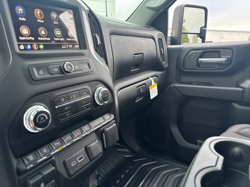 New 2026 GMC Sierra 2500 Pro image 14