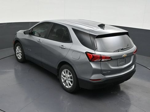 Used 2023 Chevrolet Equinox LS FWD image 17