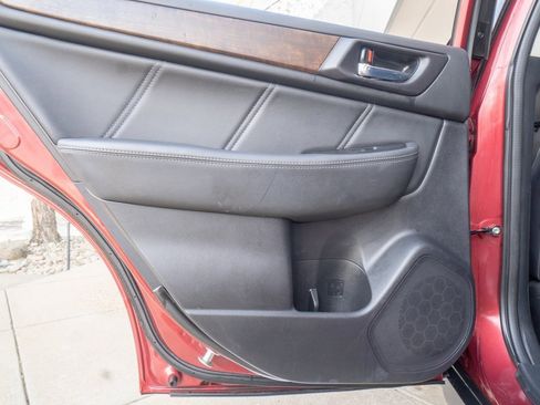 Used 2018 Subaru Outback 2.5i Limited image 16