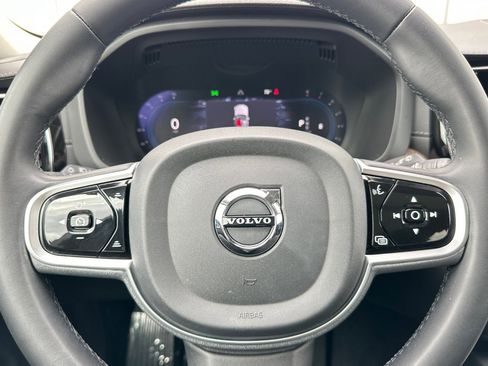 Used 2023 Volvo XC60 B5 Ultimate w/ Climate Package image 27