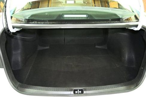 Used 2023 Toyota Corolla LE image 42