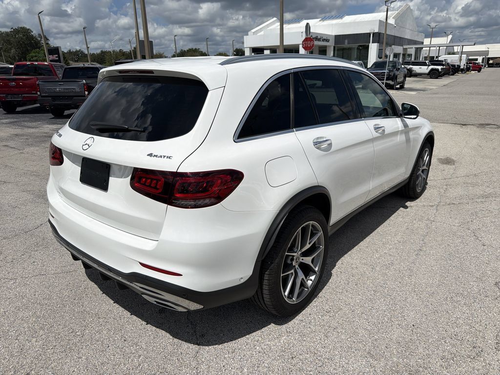 Used 2021 Mercedes-Benz GLC 300 4MATIC image 4