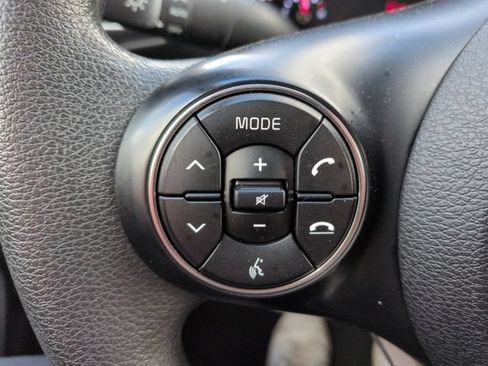 Used 2022 Kia Soul LX FWD image 31