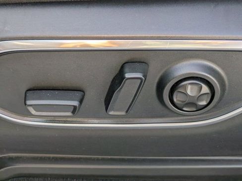 Used 2022 Jeep Wagoneer Series II AWD/4WD image 18