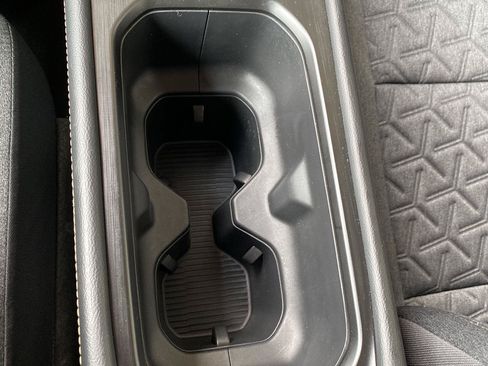 Certified 2025 Nissan Kicks SV AWD/4WD image 25