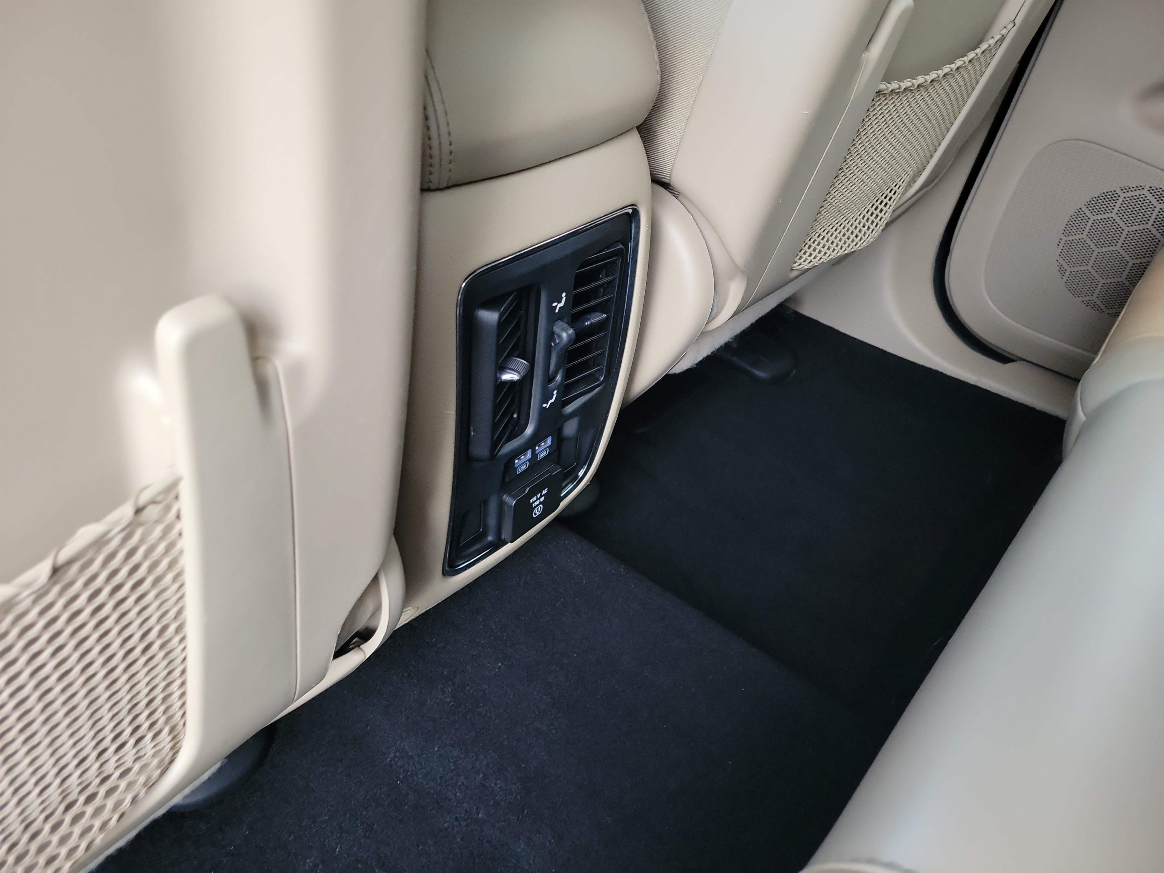 Used 2020 Jeep Grand Cherokee Limited RWD image 12