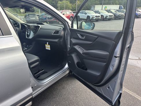 New 2025 Subaru Ascent Limited image 46