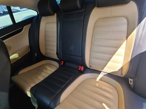 Used 2013 Volkswagen CC Lux FWD image 8