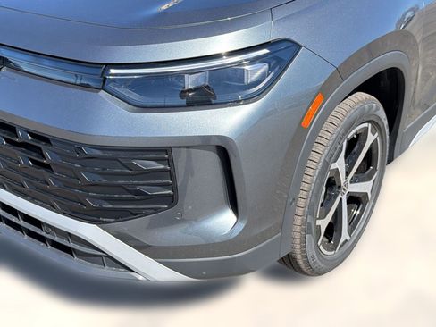 New 2026 Volkswagen Tiguan SE AWD/4WD image 11