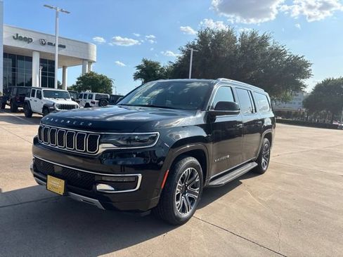 Certified 2024 Jeep Wagoneer L Series II RWD image 3