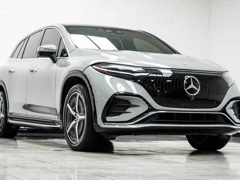 Used 2023 Mercedes-Benz EQS 450+ SUV image 4