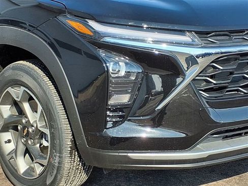 New 2026 Chevrolet Trax LT FWD image 22