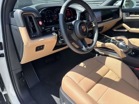 New 2026 Porsche Cayenne AWD/4WD image 4