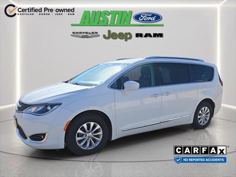 Certified 2018 Chrysler Pacifica Touring-L FWD image 1