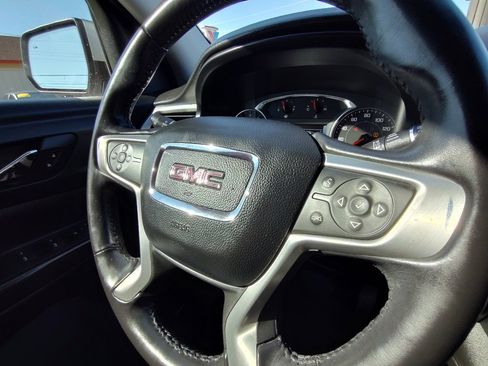 Used 2019 GMC Acadia SLT image 18