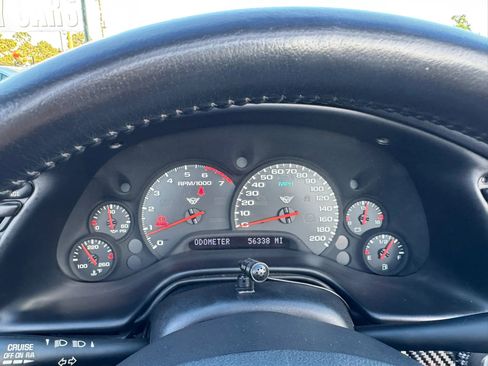 Used 2000 Chevrolet Corvette Convertible w/ Memory Pkg RWD image 31