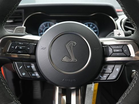 Used 2022 Ford Mustang Shelby GT500 w/ Carbon Fiber Track Pack image 10