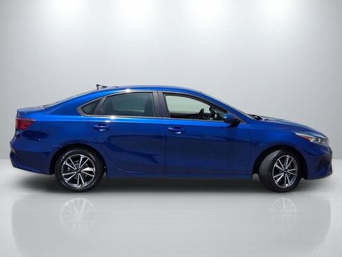 Used 2023 Kia Forte LXS FWD image 3