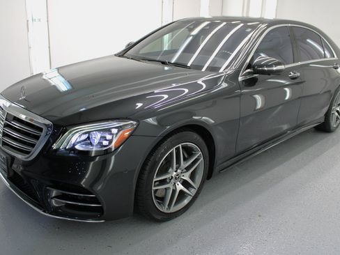 Used 2018 Mercedes-Benz S 560 Sedan image 5
