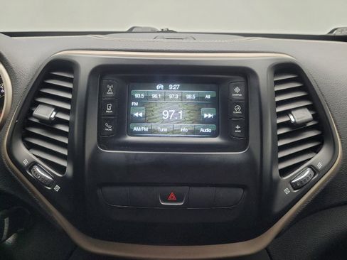 Used 2014 Jeep Cherokee Latitude w/ Cold Weather Group AWD/4WD image 25