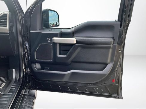 Used 2019 Ford F150 Lariat w/ Equipment Group 502A Luxury AWD/4WD image 26