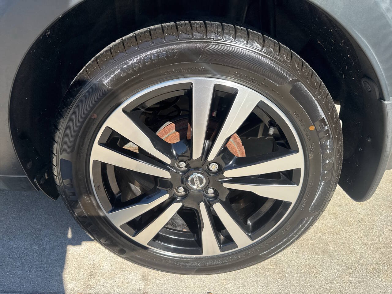 Used 2019 Nissan Kicks SR w/ SR Premium Package FWD image 23