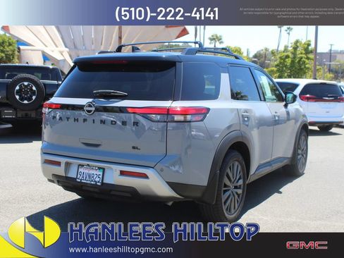 Used 2022 Nissan Pathfinder SL w/ SL Premium Package FWD image 7
