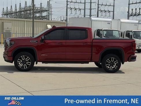Certified 2025 GMC Sierra 1500 AT4 w/ Technology Package AWD/4WD image 8