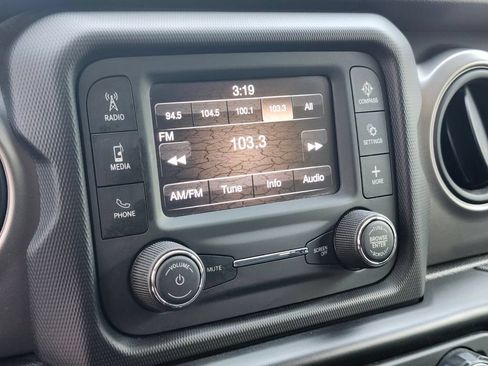 Used 2021 Jeep Wrangler Unlimited Sport AWD/4WD image 19