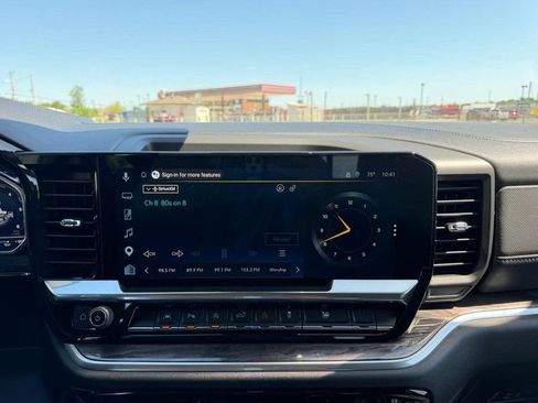 Used 2025 Chevrolet Silverado 1500 LTZ w/ LTZ Premium Package AWD/4WD image 12