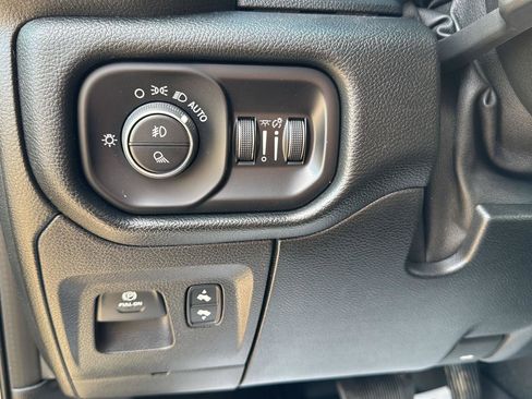 Used 2021 RAM 1500 Laramie image 13