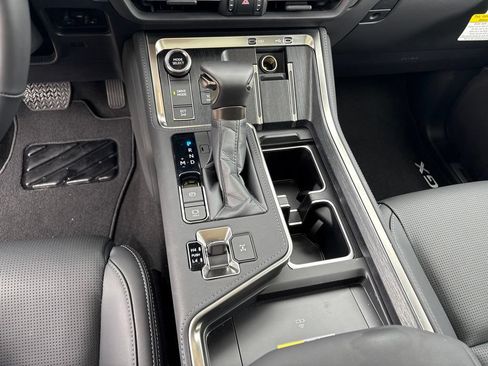 Certified 2026 Lexus GX 550 w/ Cold Area Package AWD/4WD image 15